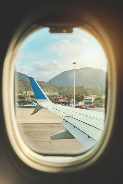 Caracas Venezuela 2022 Airplane Window View Simon Bolivar Airport Maiquetia — Foto de Stock