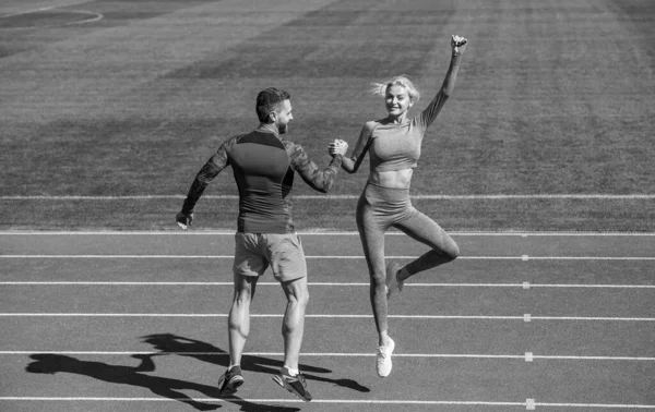 Deporte pareja equipo en ropa deportiva listo para el entrenamiento, deporte — Foto de Stock