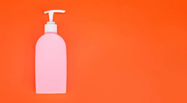 Hygienické potřeby. prezentovat výrobek na dávkovač mýdla. — Stock fotografie