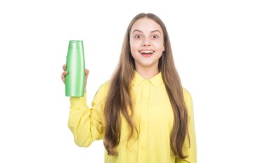 Bunu dene. Gençler için kozmetik ürünler sunuyorum. Çocuk duş jeli kullanıyor..