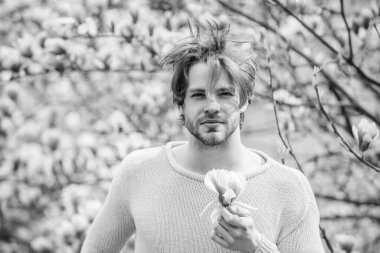 Bahar tatili Çiçeği paylaş Sabahları dinleniyorum. Tazelenmiş hissediyorum. Mutlu Paskalyalar. Alerji. Manolya çiçeği açan seksi adam. Sakura kokusu. İyi havanın tadını çıkar. Çiçek açan adam. Merhaba yaz.