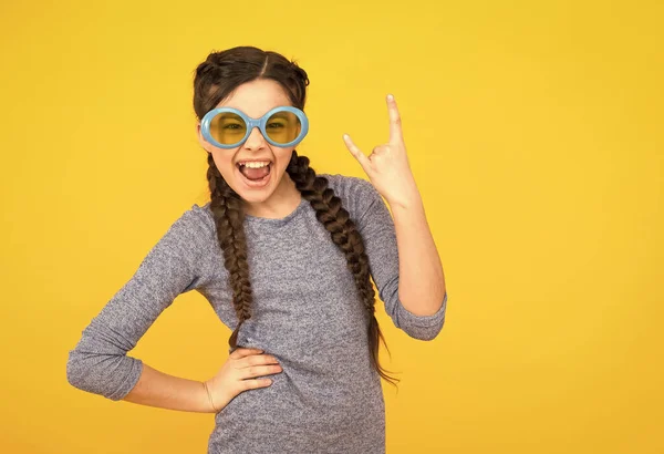 Meme 2025 lunette jaune