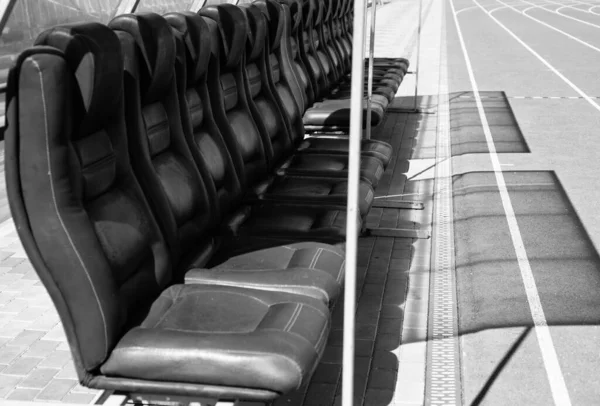 Vip leere blaue Sitze auf Outdoor-Sportstadion Arena für Fußballfans, Luxus — Stockfoto