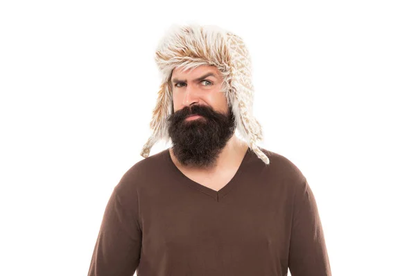 Homens de beleza. Retrato de homem barbudo sério. homem maduro com barba no chapéu earflap. barba cuidado do cabelo. — Fotografia de Stock