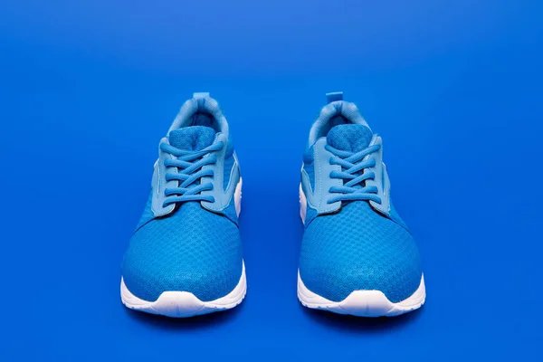 Calçado para treinamento. calçado atlético para correr. par de sapatos esportivos confortáveis. — Fotografia de Stock
