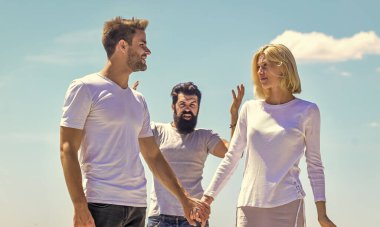 İlişki sorunu. Evlilik ve boşanma. Kıskançlık hissi. Eğer içinizden birinin bu ikisinin evlenmemesi için bir nedeni varsa. Aşk üçgeni. Ortak ilişkileri. Zorlu ilişkiler. Romantik ilişkiler