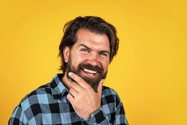 Bonitão hipster cara com bigode e barba, barba masculina — Fotografia de Stock