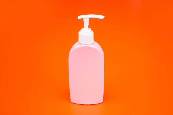 Yenilenebilir plastik sıvı kozmetik ambalaj kabı — Stok fotoğraf