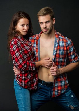 Kız ve erkek birlikte. Arzu. Romantik ilişki kavramı. moda ve güzellik.