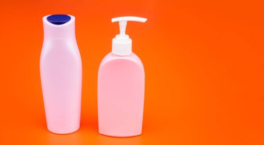 Kozmetik ürünleri için kapaklı ve pompalı HDPE sıvı kaplar, şişeler