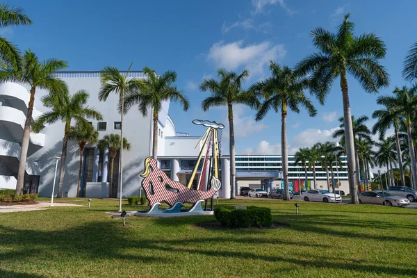 Miami, USA - 19. März 2021: Meerjungfrauen-Skulptur im miami hotel — Stockfoto