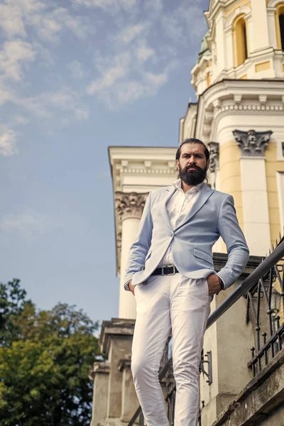 Onun Tarzı Havalı Gelin Damat Dışarıda Sakallı Olgun Bir Hippi — Stok fotoğraf