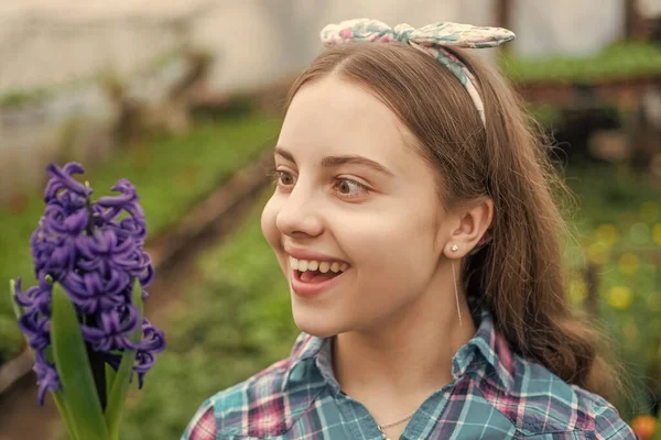 Adoro Horticultura Atividade Jardinagem Para Criança Feliz Adolescente Florista Menina — Fotografia de Stock