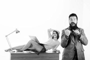 Seksi kadın işçi çekici bacaklar. Patron seksi sekreter için heyecanlı. Baştan çıkarıcı kadın masada dinleniyor. Tehlikeli bir şekilde kışkırtıcı. Ofis müdürü ya da sekreter. Seksi özel sekreter. Arzuyla dolu.