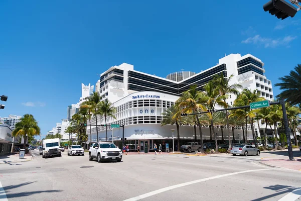 Miami Beach Florida Usa April 2021 Ritz Carlton Hotel Der — Stockfoto