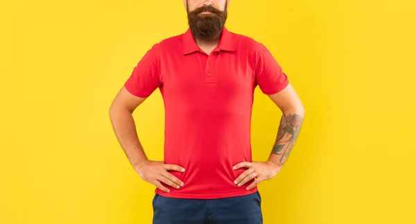 Bearded Mustached Man Crop View Standing Red Tshirt Tattooed Arms — ストック写真