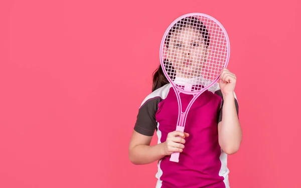Kid Hold Tennis Racket Pink Background Copy Space — Foto de Stock