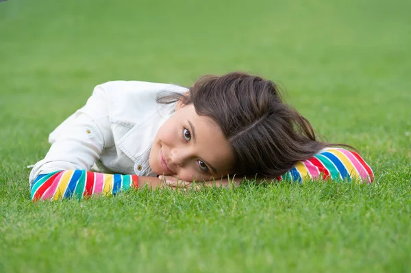 Teen Girl Relaxing Green Grass Outdoors Relaxation — Zdjęcie stockowe