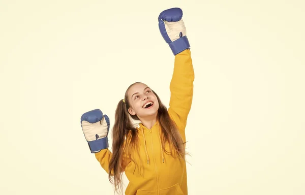 Hon Mästare Matchvinnare Tonårstjej Boxningshandskar Framgångsrik Barn Boxare Isolerad Vit — Stockfoto