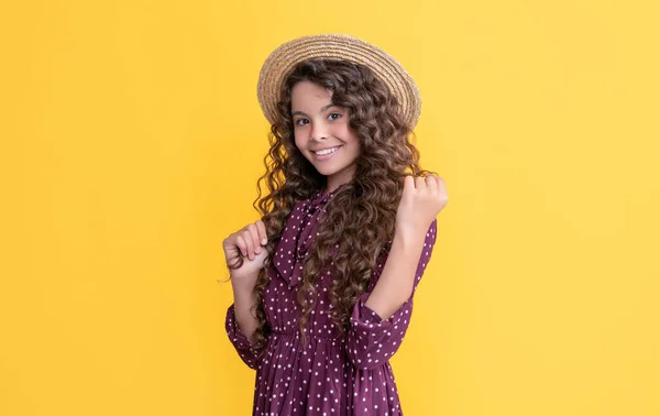 Glad Kid Straw Hat Long Brunette Curly Hair Yellow Background — Foto Stock
