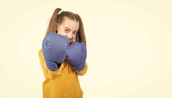 She Ready Teen Girl Boxing Gloves Angry Attack Child Boxer — Stock Photo, Image
