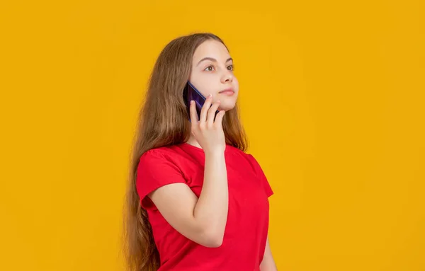 Girl Has Smartphone Conversation Yellow Background — Stock fotografie