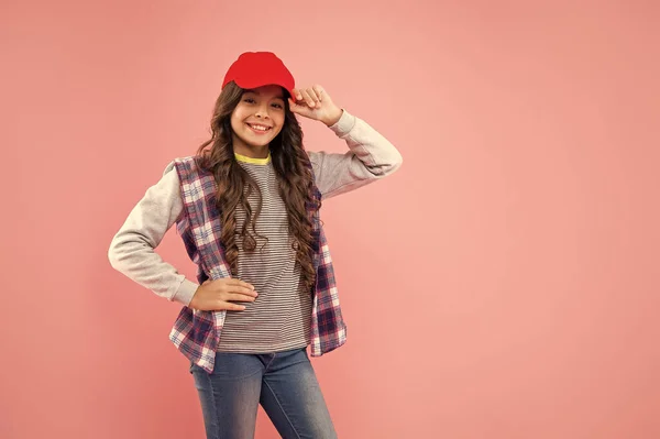 Happy Kid Curly Hair Cap Pink Background Copy Space Fashionista — Stok fotoğraf