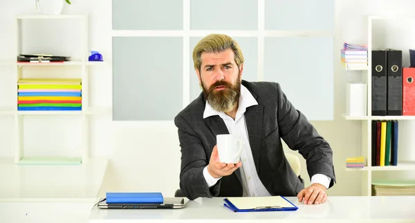 Professional Office Corporate Quarantine Viral Infection Portrait Bearded Man Sitting — Stock fotografie