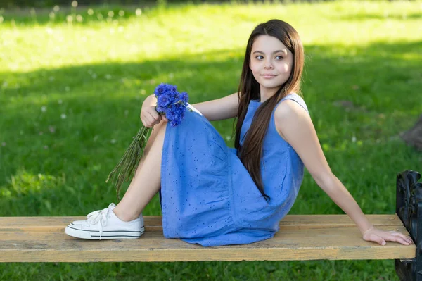Teenager Girl Smile Relax Park Teen Girl Outdoor Pretty Girl — Foto Stock