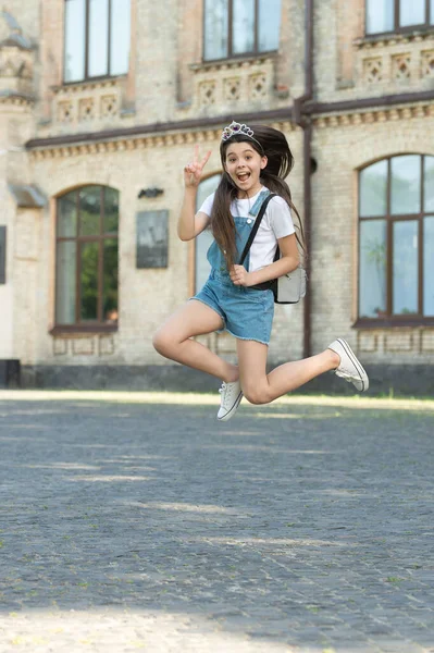 Happy Teen Kid Jump Energetic Teen Girl Jump Outdoor Free — Φωτογραφία Αρχείου