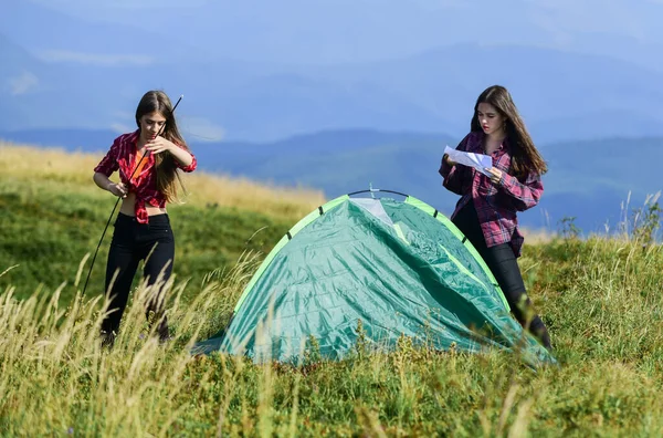 Girl Scout Concept Camping Hiking Helpful Have Partner Raising Tent — Stock Fotó