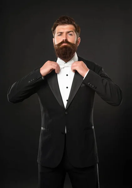 Bearded Man Tuxedo Black Background Suit — ストック写真