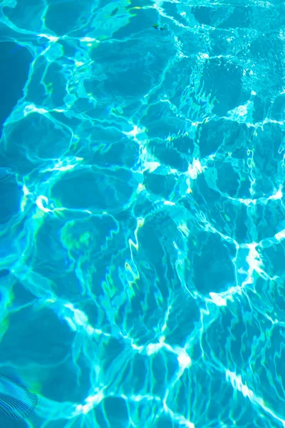 Karayipler Dalgalı Yüzme Havuzu Suyunun Turkuaz Renk Arkaplanı — Stok fotoğraf