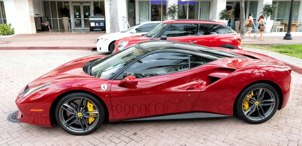 Miami Beach Florida Usa April 2021 Red Ferrari 488 Gtb — ストック写真