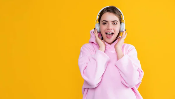 Glad Girl Listen Music Headphones Yellow Background — Stock Photo, Image