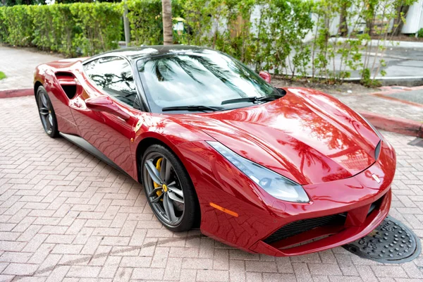 Miami Beach Florida Usa April 2021 Red Ferrari 488 Gtb — Fotografia de Stock