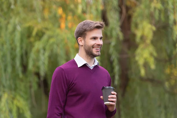 Glad Young Handsome Man Drink Morning Coffee Outdoor — Stock fotografie