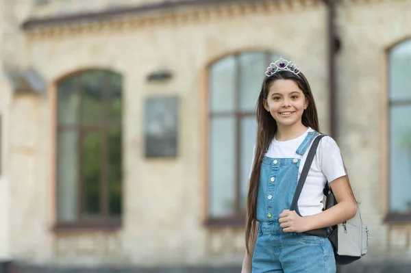 Happy Teenage Girl Back School Outdoors Copy Space Teen Child — Stock fotografie