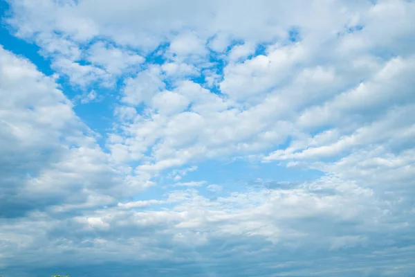 Background Cloudy Blue Sky White Fluffy Clouds — ストック写真