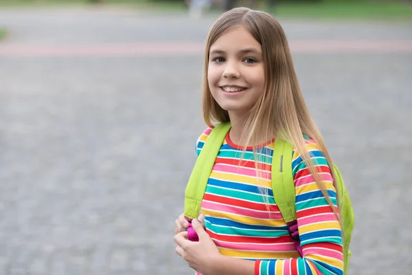 Happy Teenage Girl Back School Outdoors Copy Space — Stok fotoğraf