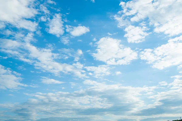 Cloudy Blue Sky White Fluffy Clouds Skyscape Background — Photo