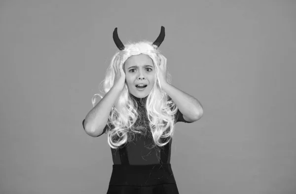Shocked Girl Wear Devil Horns Touch White Wig Halloween Costume — Stock Photo, Image