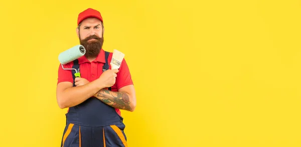 Serious Bearded Man Renovator Work Clothes Hold Paint Roller Brush — 스톡 사진