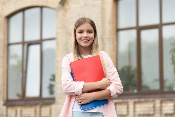 Happy Teen Girl Holding School Books September Outdoors Education — Stockfoto