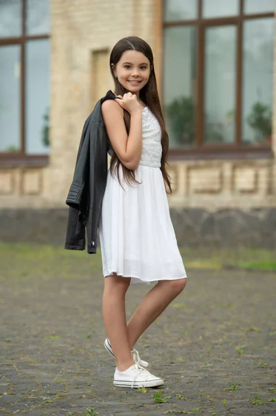 Smiling Pretty Teen Girl Adorable Girl Fashion Model Teenager Girl — ストック写真