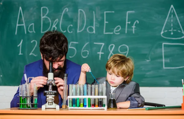 Study Chemistry Together Boys Only Personal Example Knowledge Day Chemical — Stockfoto