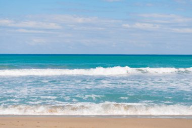 horizon view of malibu and wavy water.