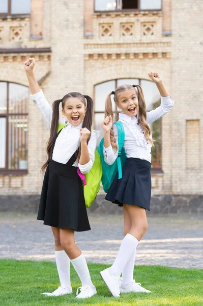 Two School Girls Best Friends Have Fun Together Outdoor — Stok fotoğraf