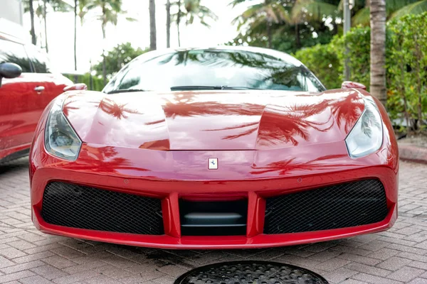 Miami Beach Florida Usa April 2021 Red Ferrari 488 Gtb — Fotografie, imagine de stoc