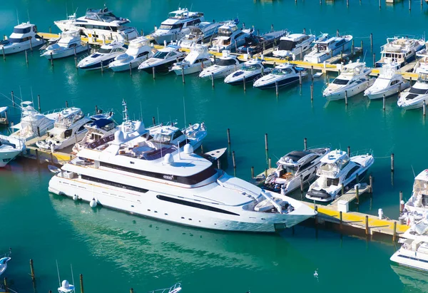 Miami Beach Florida Usa March 2021 Luxury Boats Yacht Harbor — Stock Photo, Image